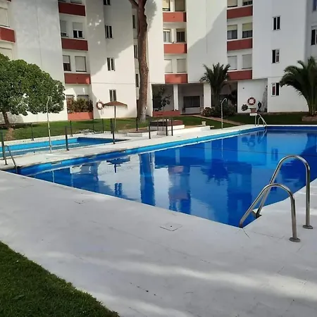 Con Piscina Apartman *